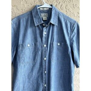 LL Bean Blue Denim Slightly Fitted Size M-Reg Short Sleeve Mens Pocketed Shirt